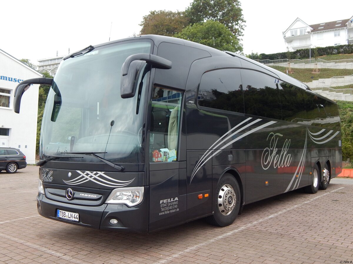 Mercedes Travego von Fella aus Deutschland im Stadthafen Sassnitz.