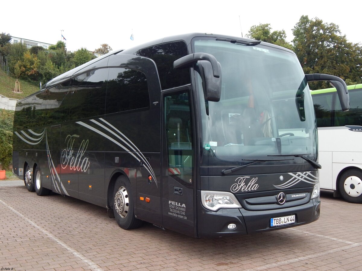 Mercedes Travego von Fella aus Deutschland im Stadthafen Sassnitz.