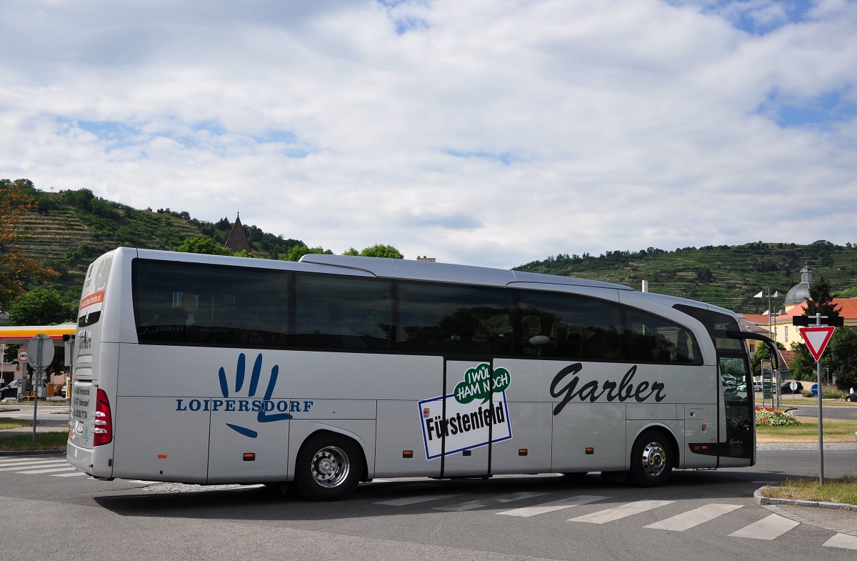 Mercedes Travego von Garber Reisen aus �sterreich im Juni 2015 in Krems gesehen.