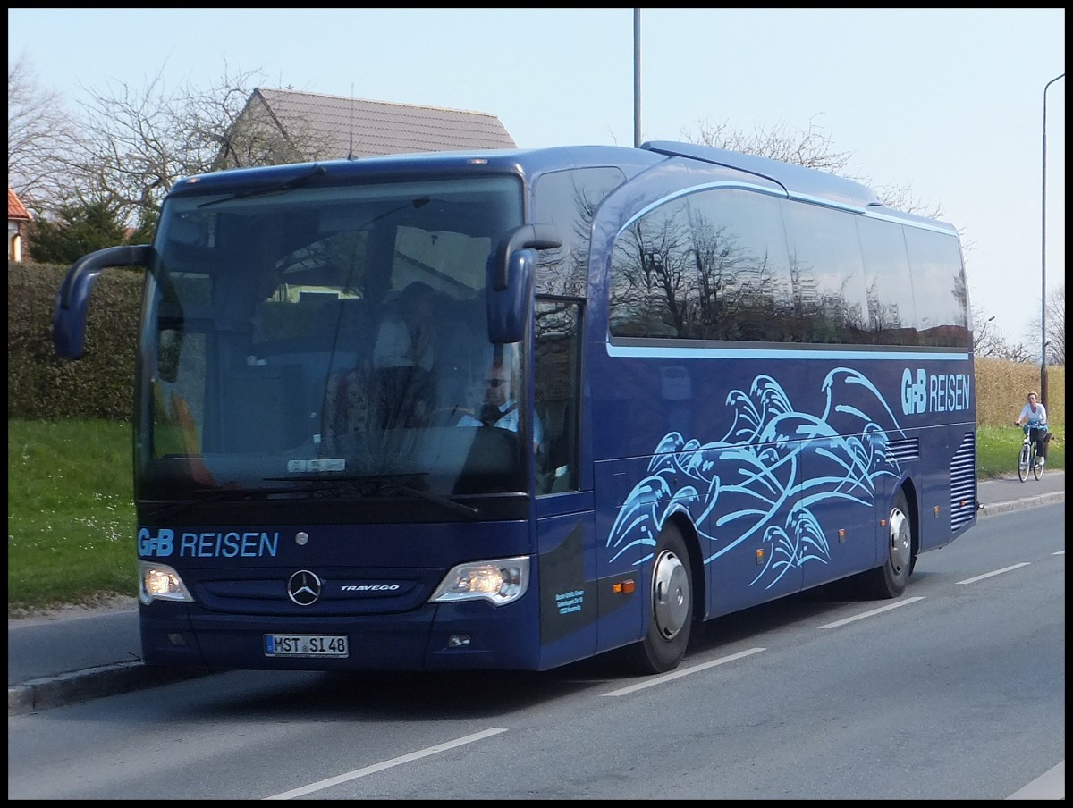 Mercedes Travego von GFB-Reisen aus Deutschland in Sassnitz.