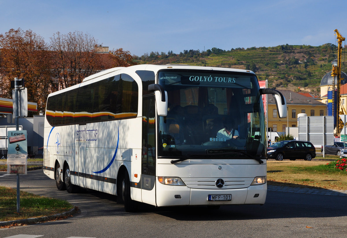 Mercedes Travego von Goly� Tours aus Ungarn in Krems.