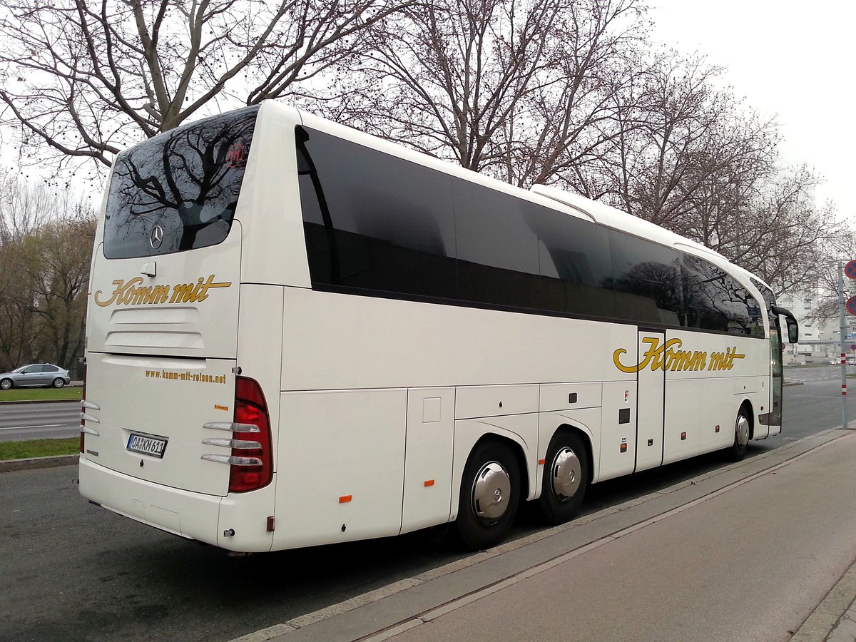 Mercedes Travego von Komm mit aus der BRD in Wien bei der UNO City gesehen.