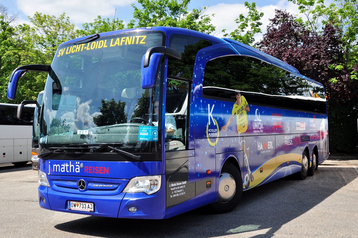 Mercedes Travego von Math� Reisen aus �sterreich im Mai 2015 in Krems.
