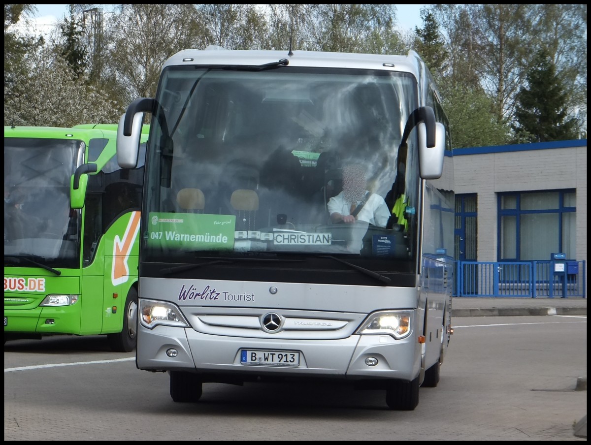 Mercedes Travego von MeinFernBus/W�rlitz Tourist aus Deutschland in Rostock. 