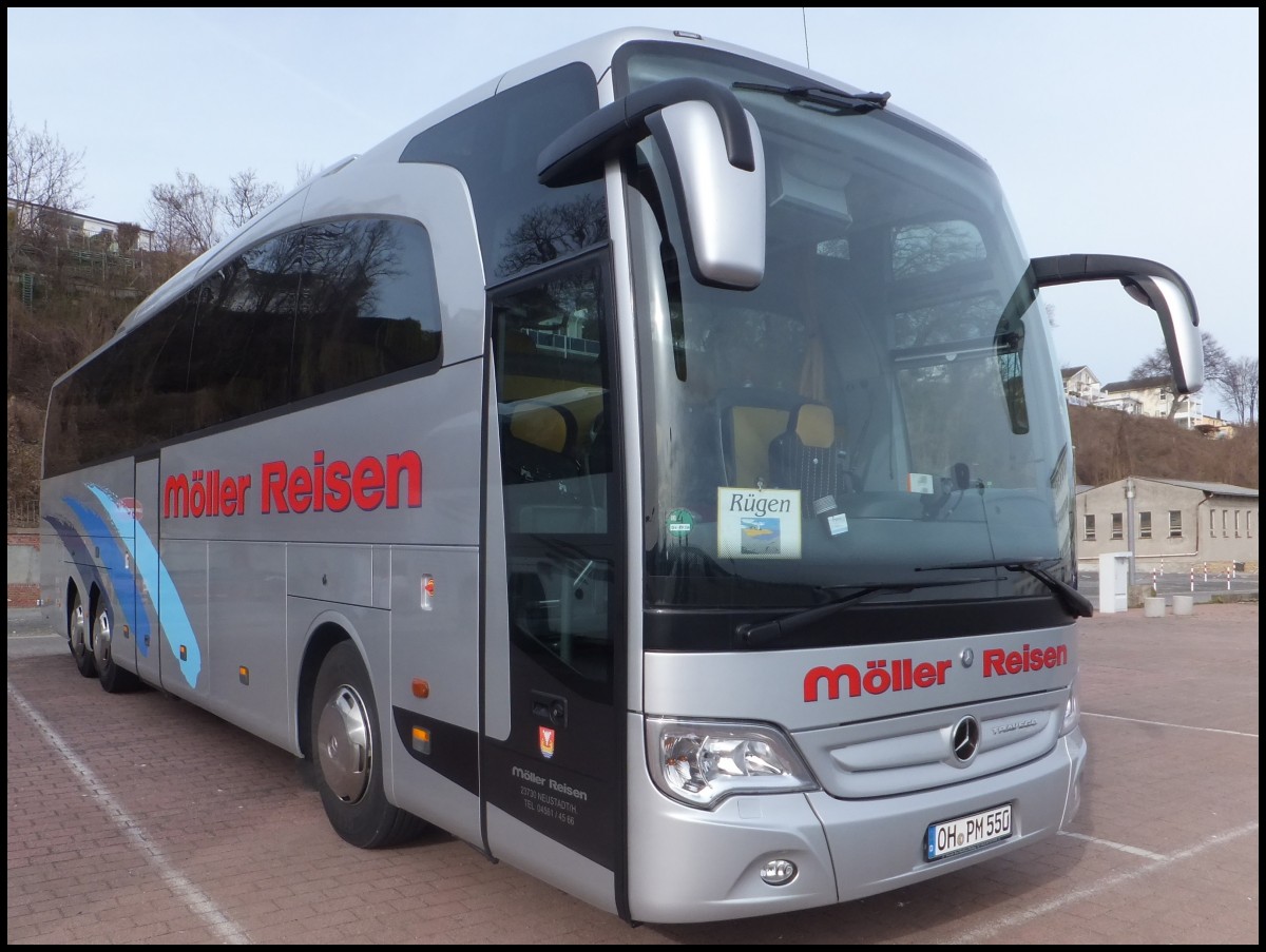 Mercedes Travego von M�ller Reisen aus Deutschland im Stadthafen Sassnitz.