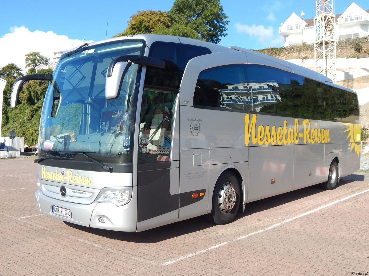 Mercedes Travego von Nessetal-Reisen aus Deutschland im Stadthafen Sassnitz. 