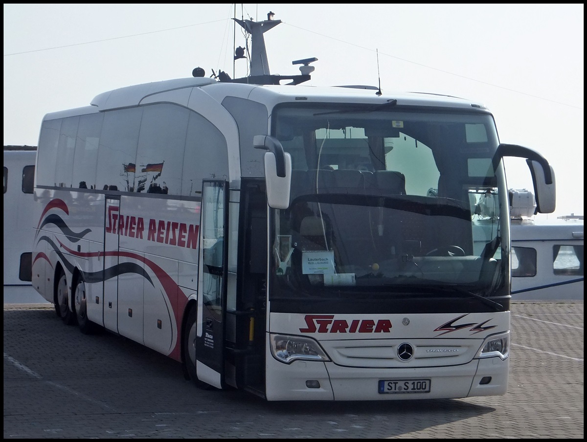 Mercedes Travego von Strier Reisen aus Deutschland im Stadthafen Sassnitz.