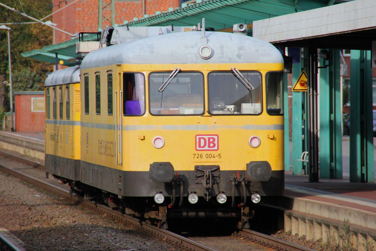 Messzug mit DB 725 004 und DB 726 004 am 08.10.2014 in Stade.