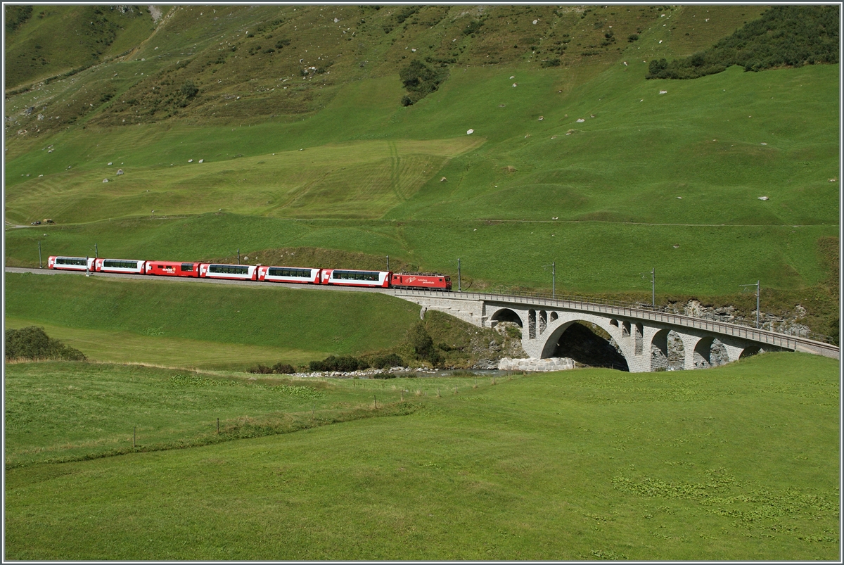 MGB Glacier Express kurz vor Hospental.
29. Aug. 2013