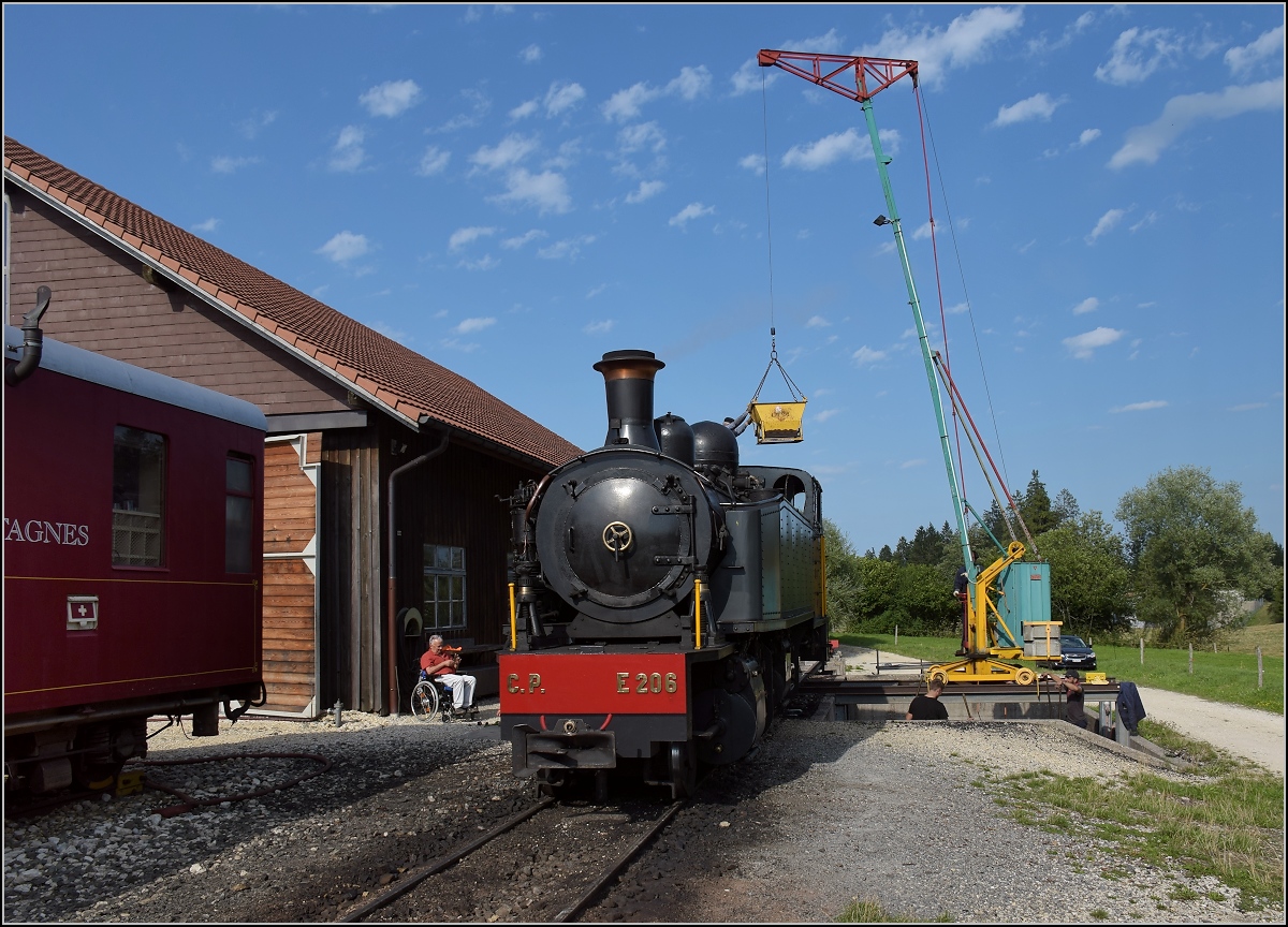 Mit der E 206 nach Tavannes. Ende des Tages in Pré-Petitjean, Bekohlung der E 206 August 2019.