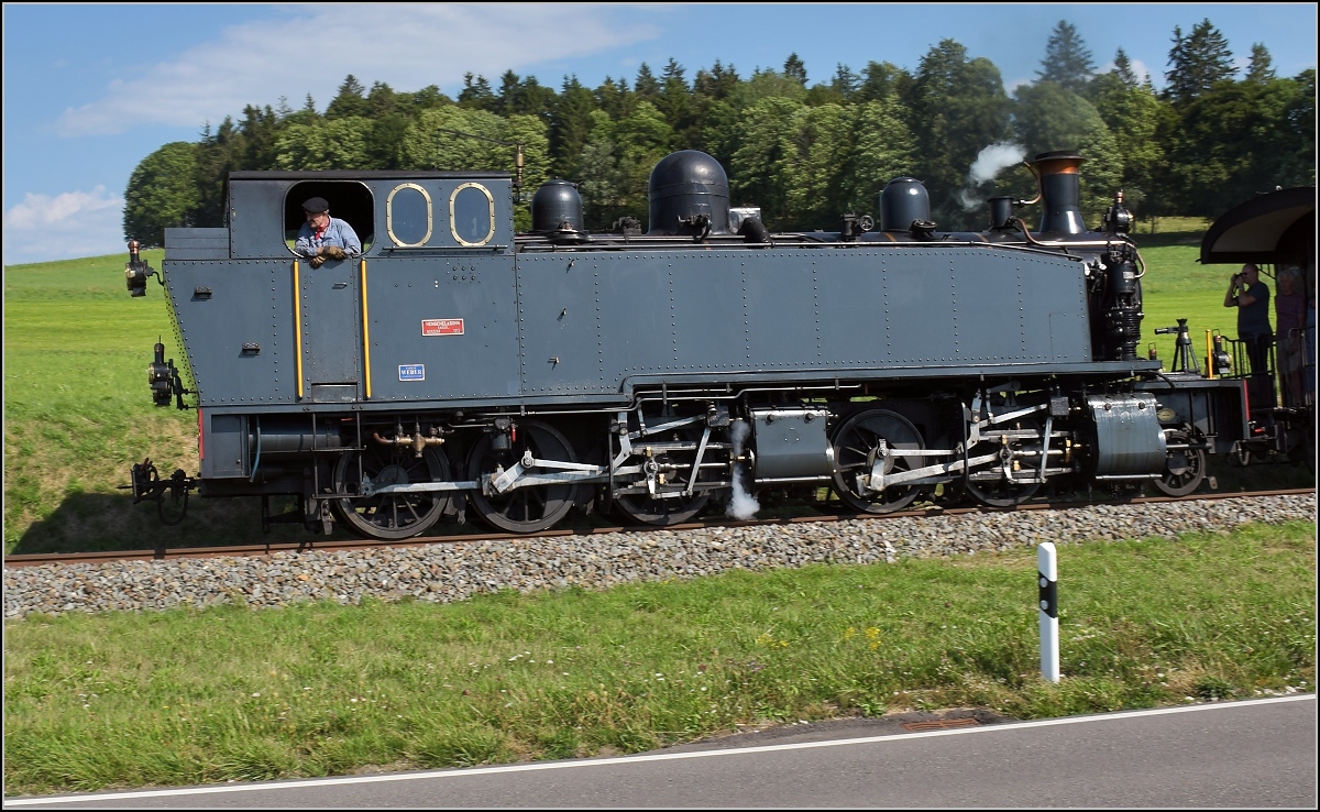 Mit der E 206 nach Tavannes. La Traction Sonderzug bei Muriaux. August 2019.