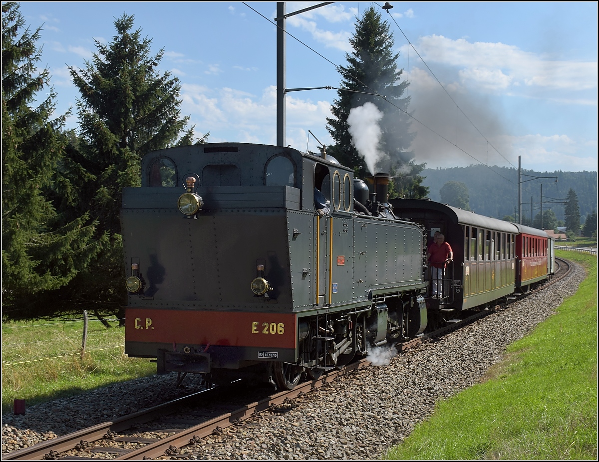 Mit der E 206 nach Tavannes. La Traction Sonderzug bei Muriaux. August 2019.