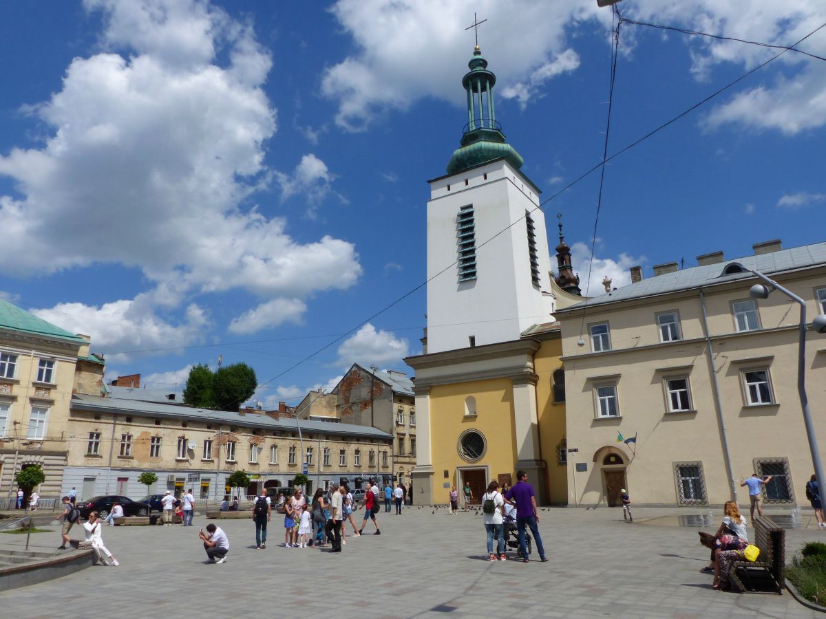 Mitna Platz, Lviv, Ukraine 27-05-2018.

Mitna plein, Lviv, Oekrane 27-05-2018.