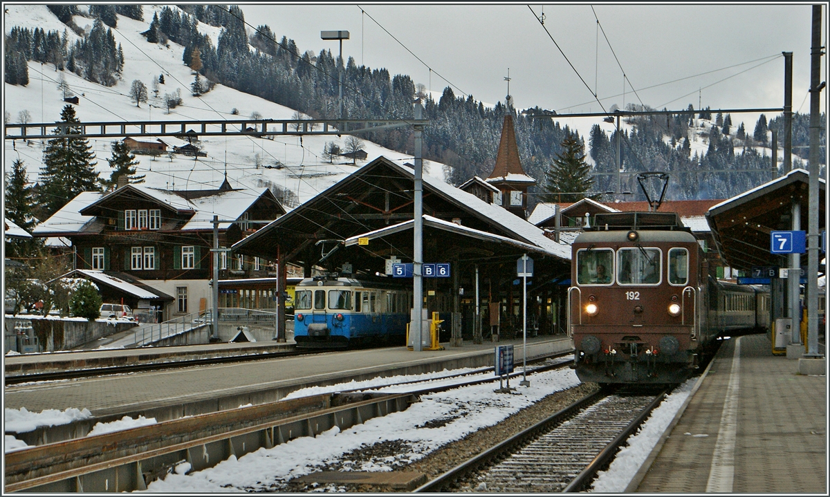 MOB ABDe 8/8 4002 und BLS Re 4/4 192 in Zweisimmen.
24. Nov. 2013