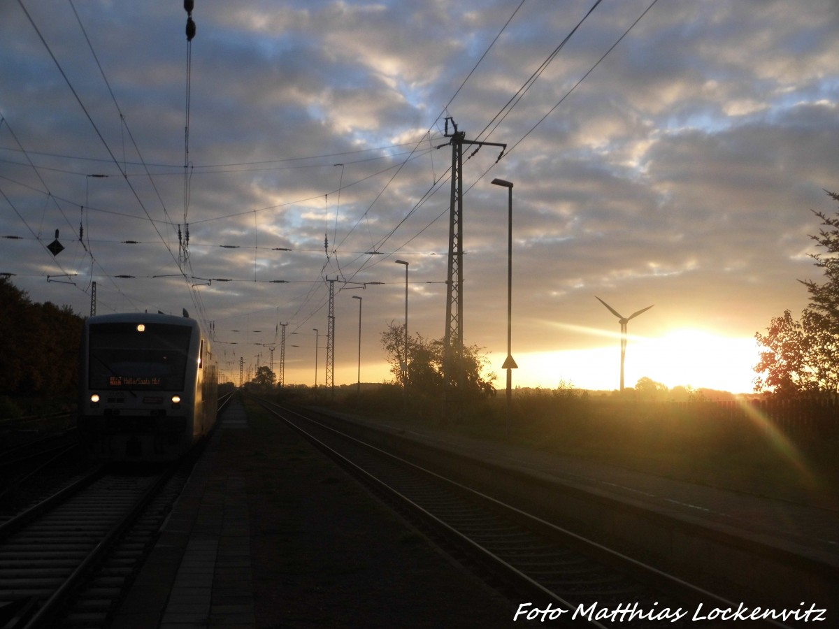 MRB VT 006 bei der Einfahrt in den Bahnhof Reu�en am 23.10.15
