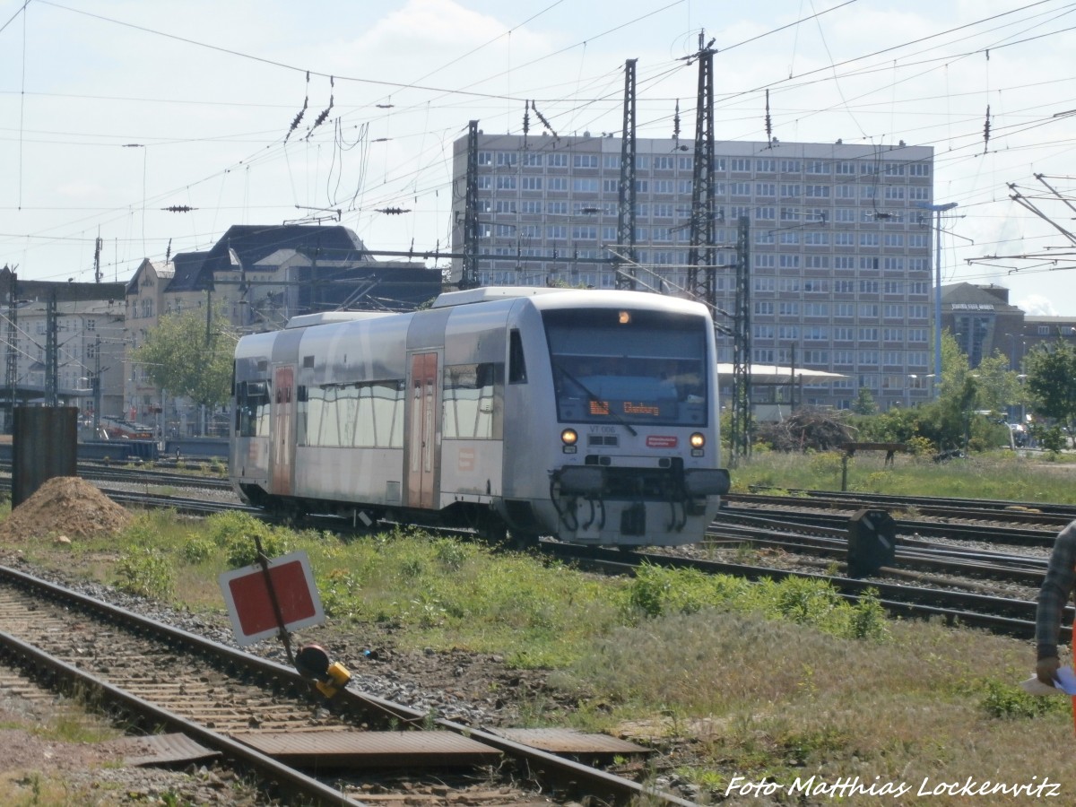 MRB VT 006 unterwegs nach Eilenburg und l�sst den Hallenser Hbf hinter sich am 15.5.15