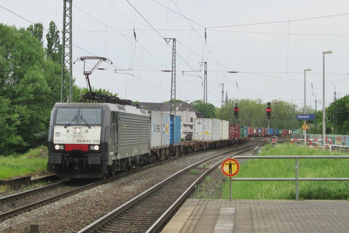 MRCE 189 210 donnert durch Viersen am 10 Mai 2016.