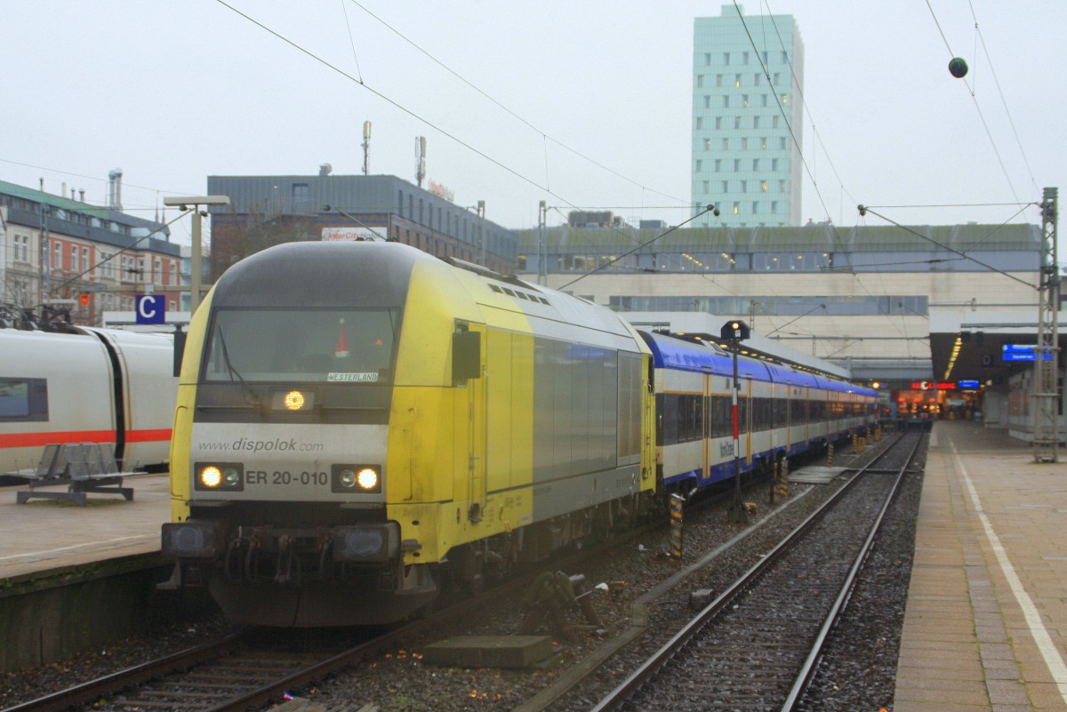 MRCE/Dispolok ER20 - 010 wartet mit Nord-Ostsee-Bahn in Hamburg-Altona um nach Wetserland (Sylt) Abfahren zu können am 17.12.2014