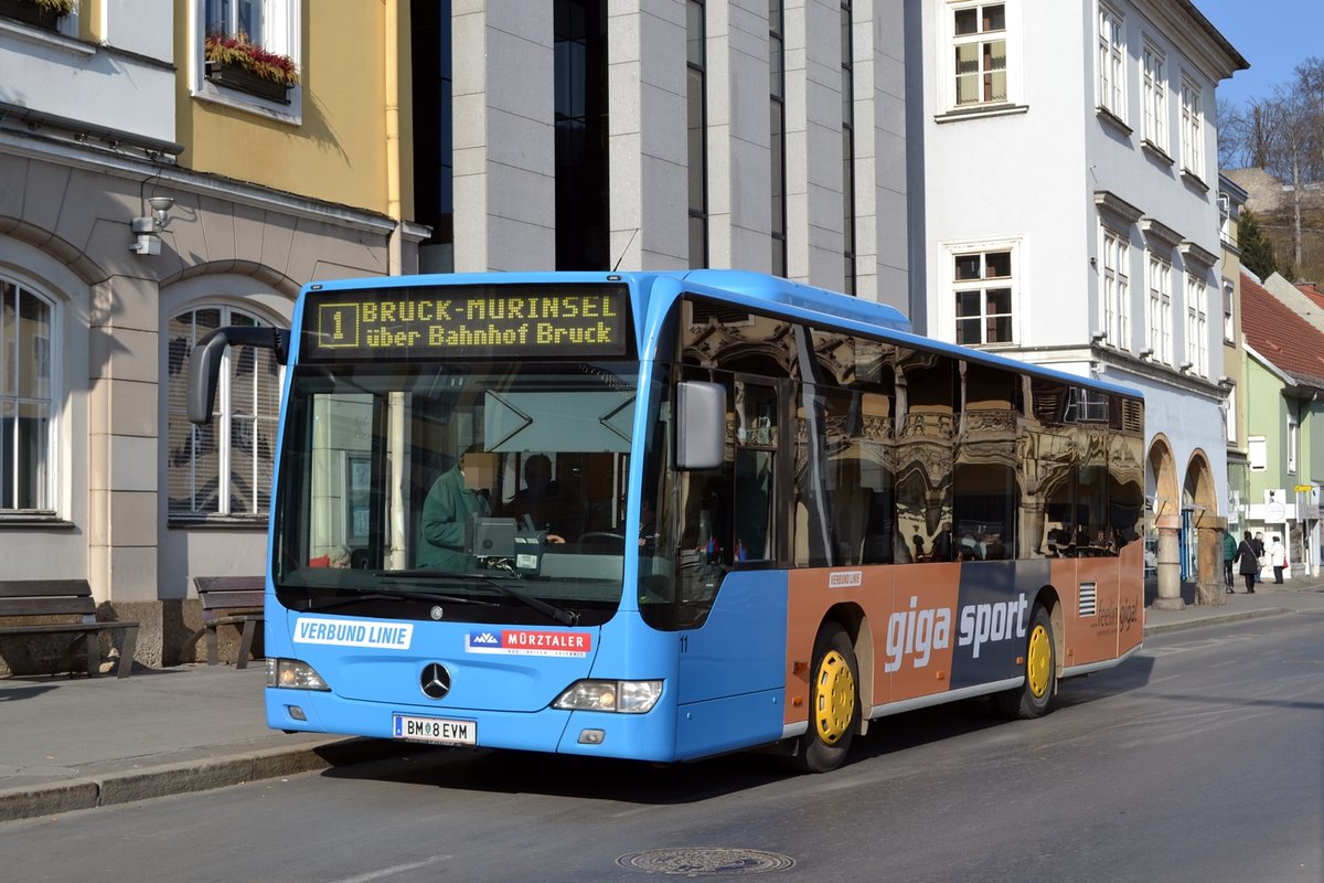 MVG Mürztaler Verkehrs-GmbH Citaro K WN 11 als Linie 1 bei der Haltestelle Bruck/Mur Koloman-Wallisch-Platz, 21.02.2015
