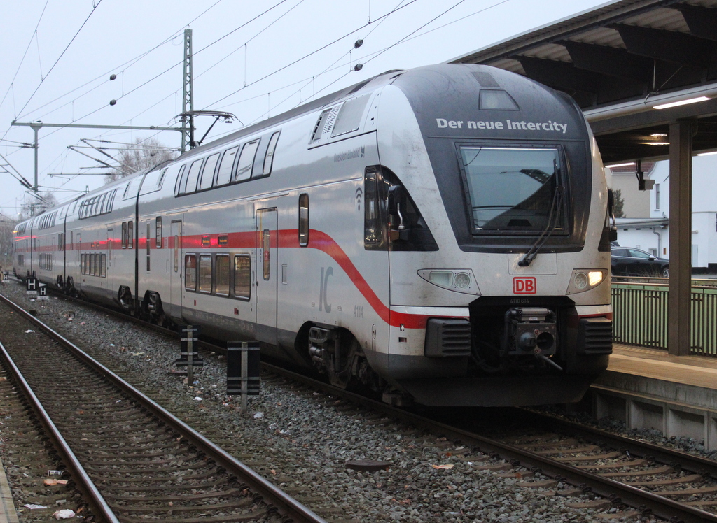 nach 13 Stunden Fahrzeit stand 4110 614 als IC 94(Wien-Rostock)am Morgen des 07.01.2023 im Rostocker Hbf