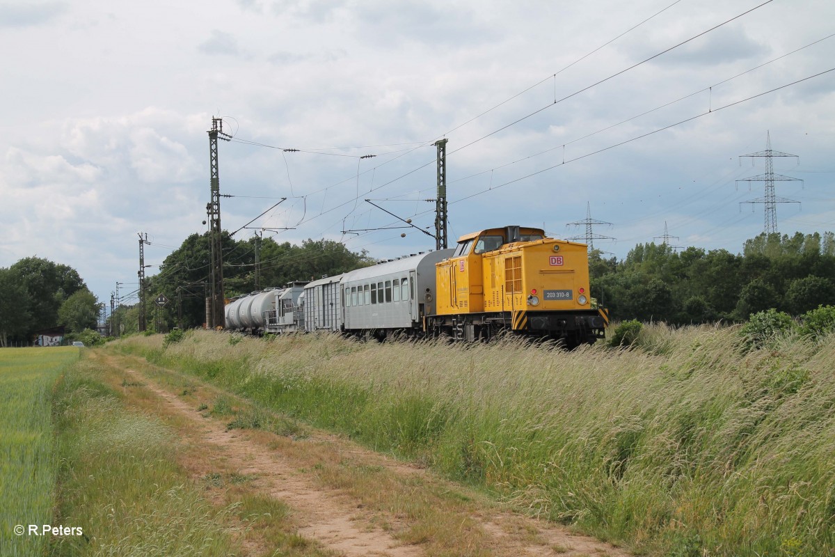 Nachschuss auf 203 310-8 und der Unkrautvernichtungszug.