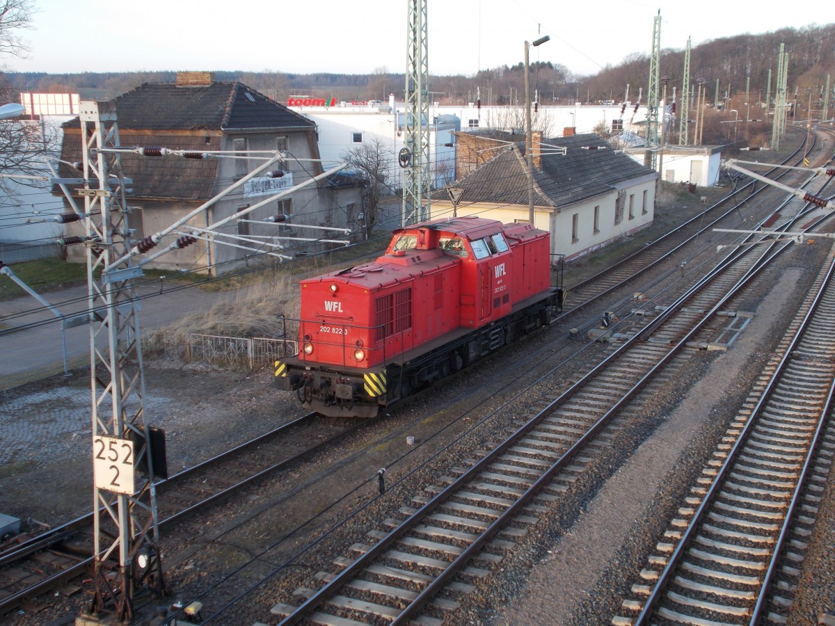 Neben der V100-BUG-002 rangierte,am 08.M�rz 2015,auch die WFL 202 822 in Bergen/R�gen.