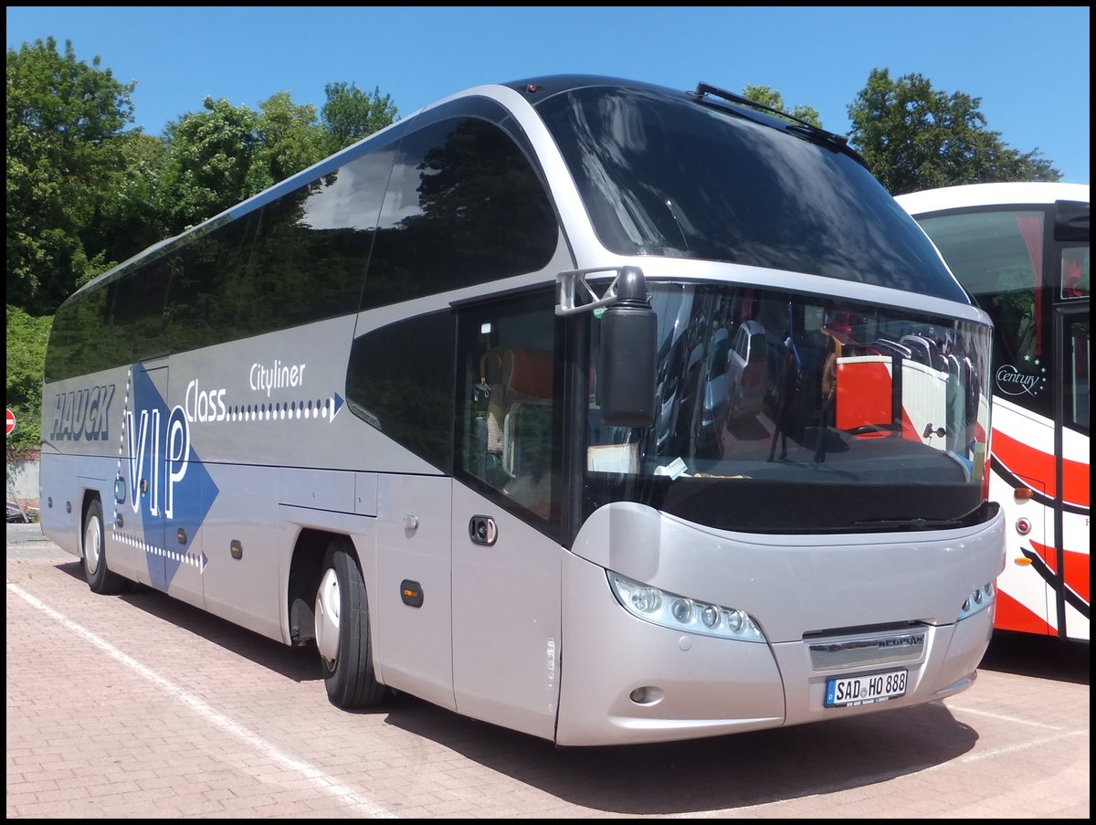Neoplan Cityliner von Auto-Hauck aus Deutschland im Stadthafen Sassnitz.

