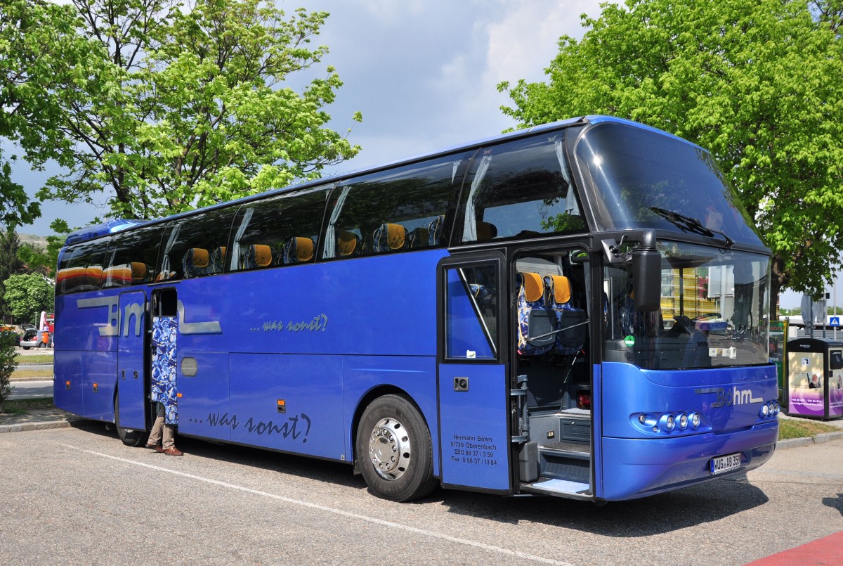 Neoplan Cityliner von B�HM Reisen / BRD im Mai 2014 in Krems.