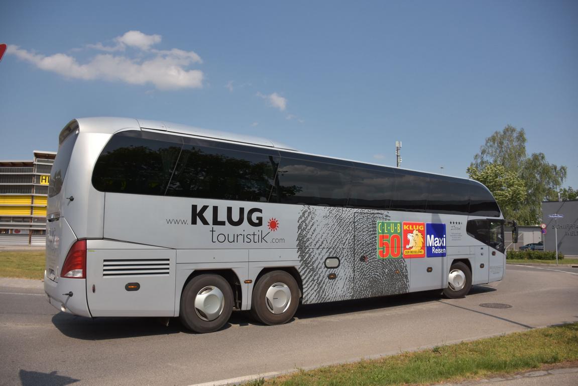 Neoplan Cityliner von ERNST Reisen-Klug Touristik aus �sterreich im Mai 2018 in Krems.