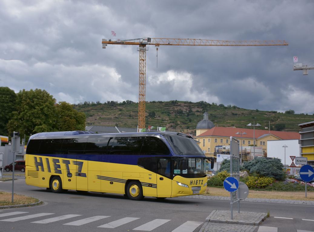 Neoplan Cityliner von Hietz Reisen aus �sterreich 2017 in Krems.