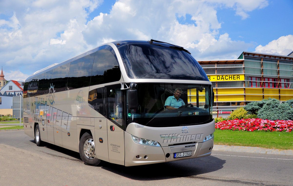 Neoplan Cityliner von H�tzinger Reisen aus der BRD in Krems gesehen.