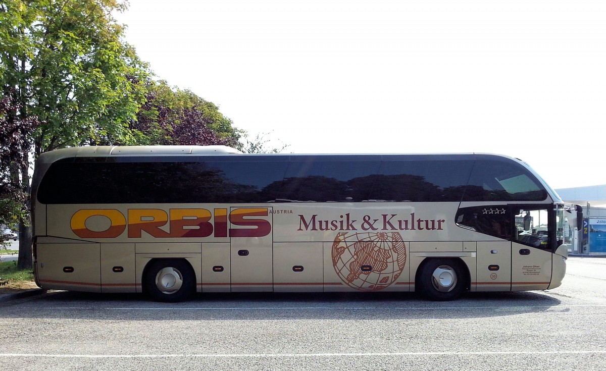Neoplan Cityliner von Johann Ofner ORBIS aus �sterreich in Krems gesehen.