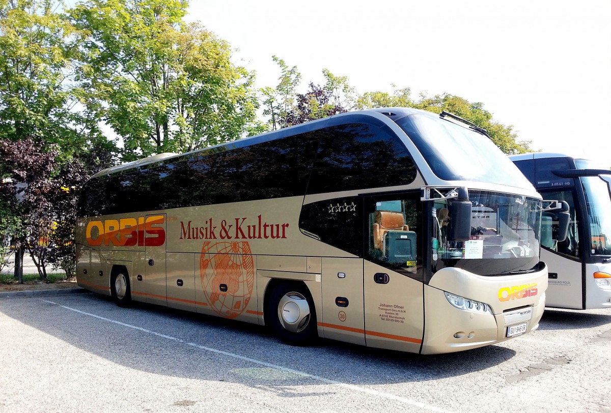 Neoplan Cityliner von Johann Ofner ORBIS aus �sterreich in Krems gesehen.