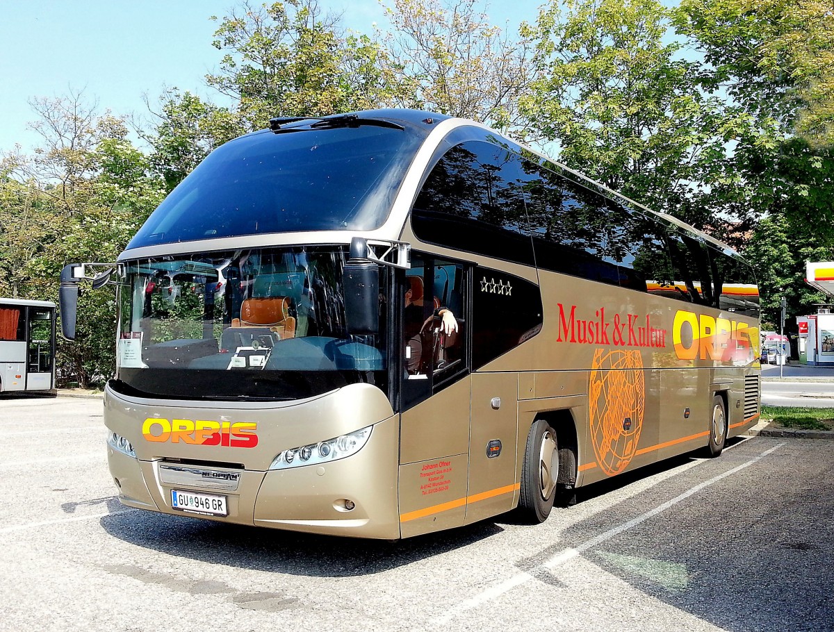 Neoplan Cityliner von Johann Ofner ORBIS aus �sterreich in Krems gesehen.