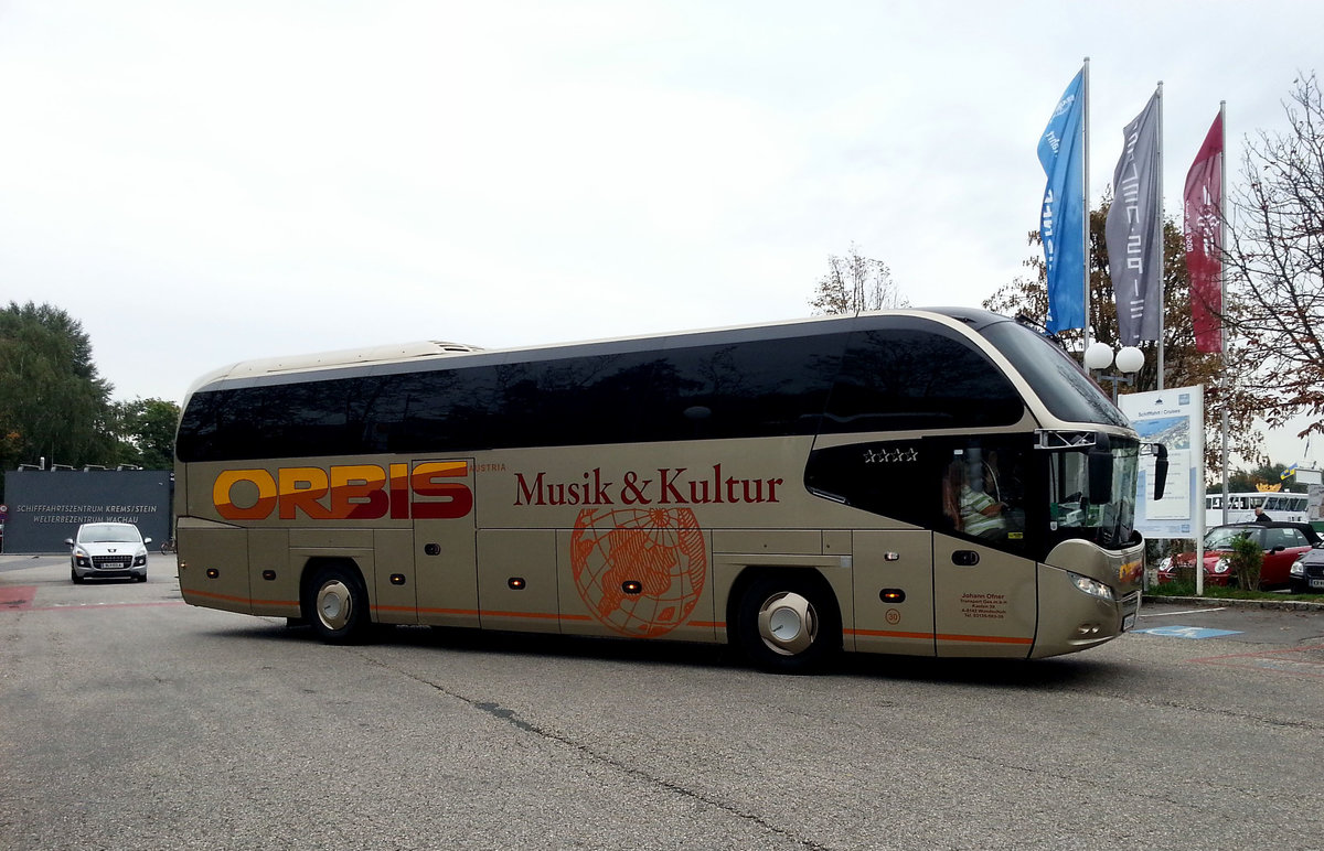 Neoplan Cityliner von Johann Ofner ORBIS Musik und Kultur aus �sterreich in Krems gesehen.