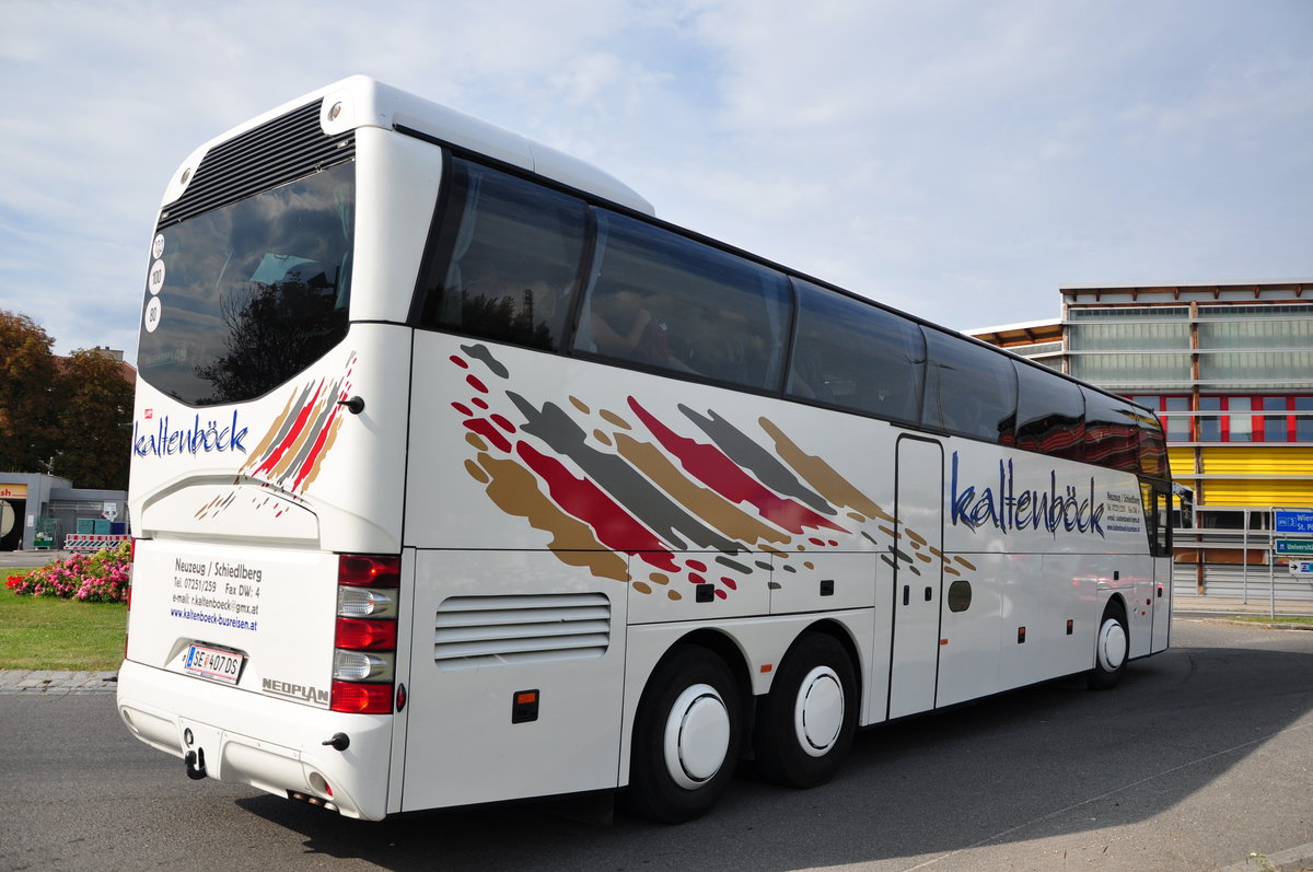 Neoplan Cityliner von Kaltenb�ck Reisen aus �sterreich in Krems gesehen.