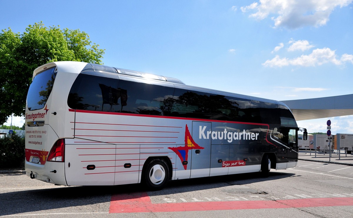 NEOPLAN CITYLINER von KRAUTGARTNER / �sterreich am 23.6.2013 in Krems an der Donau.