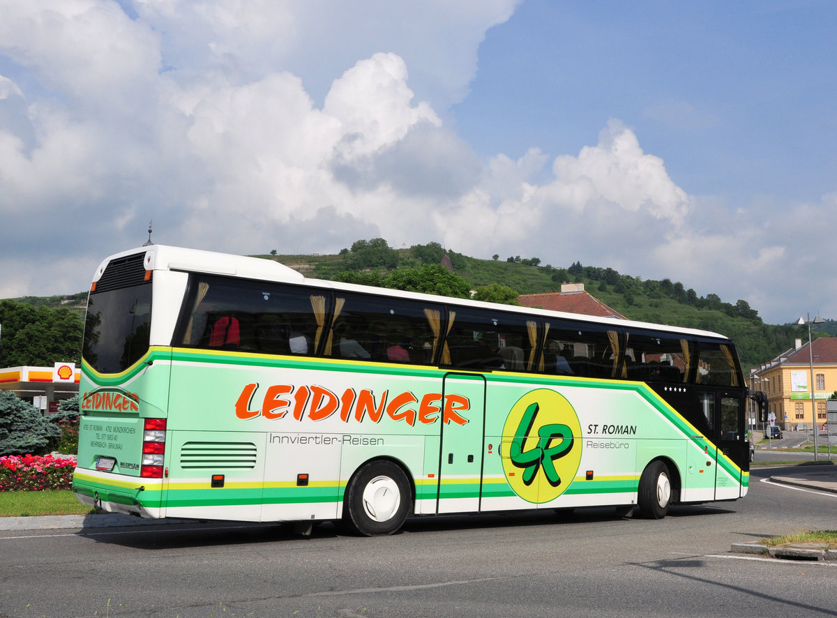 Neoplan Cityliner von Leidinger Reisen/Reisebro aus sterreich in Krems unterwegs.