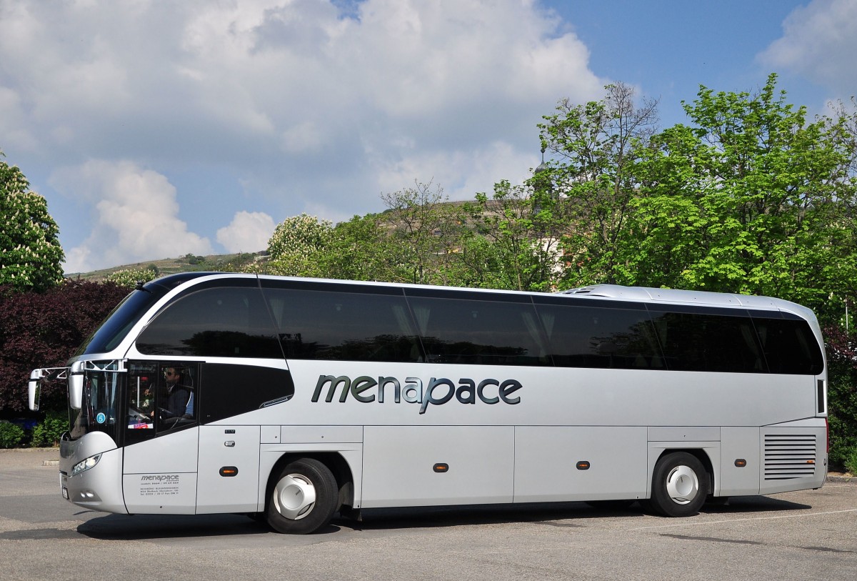 Neoplan Cityliner von Menopace aus sterreich im April 2014 in Krems.