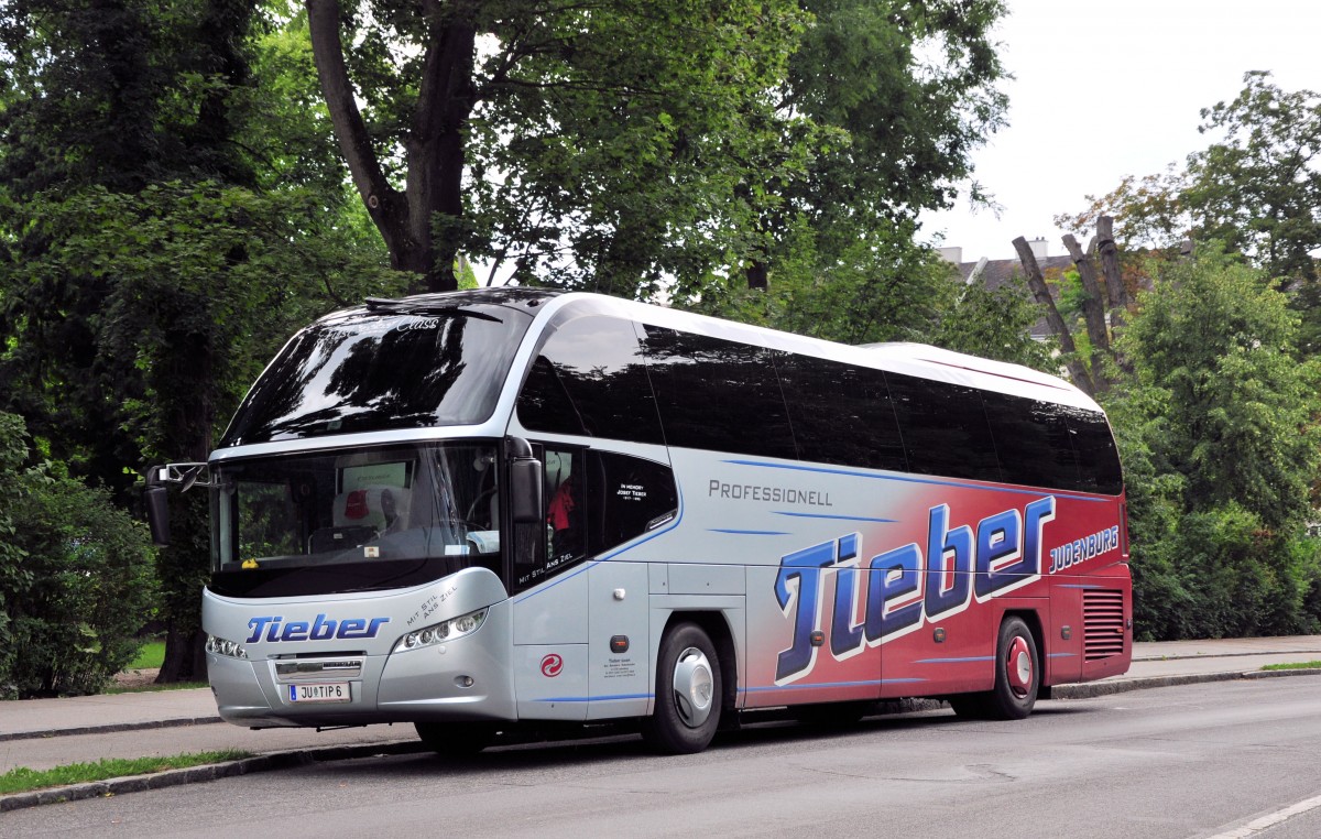 Neoplan Cityliner von Tieber Reisen aus sterreich am 12. Juli 2014 in Krems gesehen.