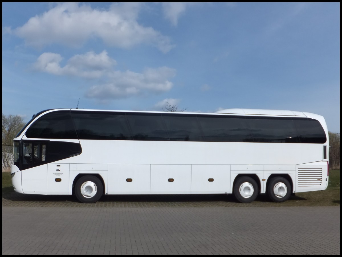 Neoplan Cityliner Vorf�hrwagen in Mukran.