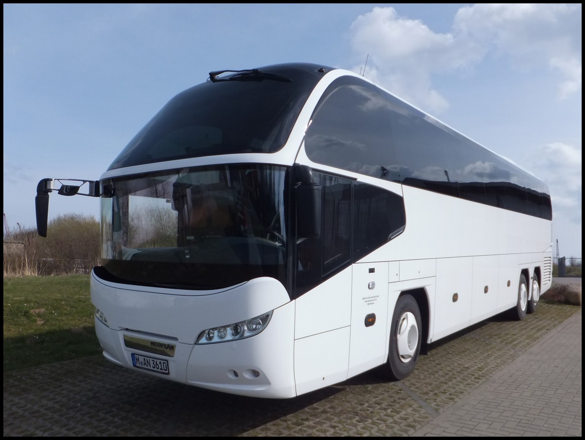Neoplan Cityliner Vorf�hrwagen in Mukran.