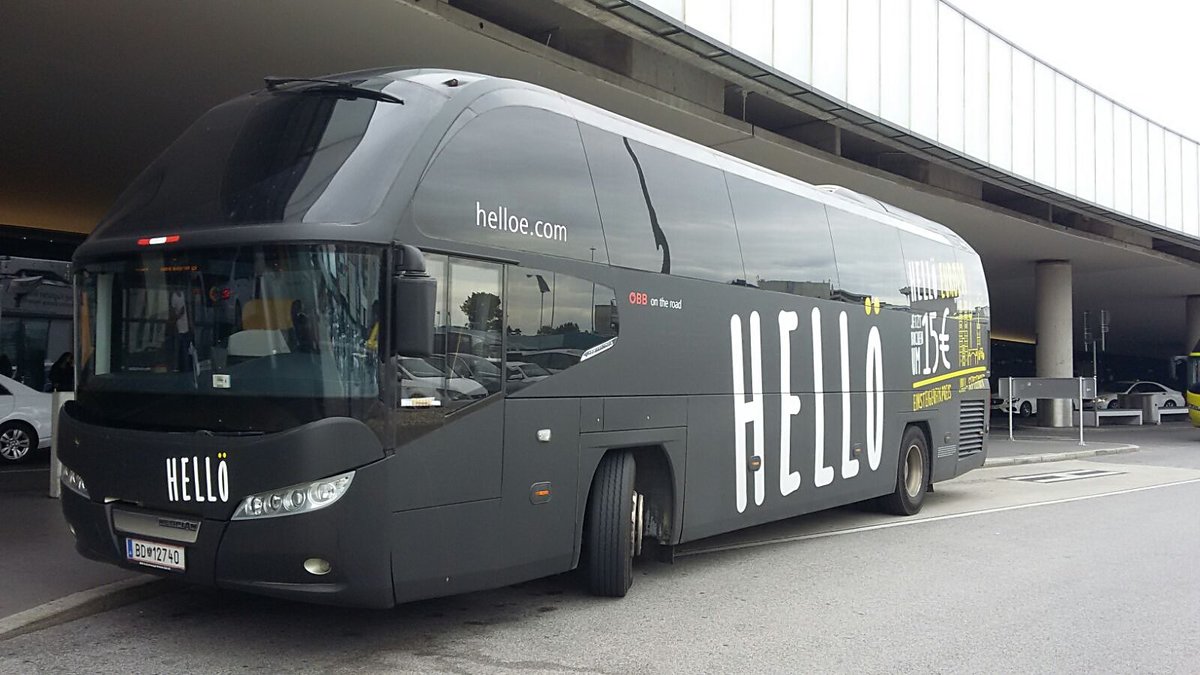 Neoplan Cityliner,Ex �BB  Hell�  Fernlinienbus,mittlerweile verkauft an Flixbus,hier am Airport Vienna gesehen. 