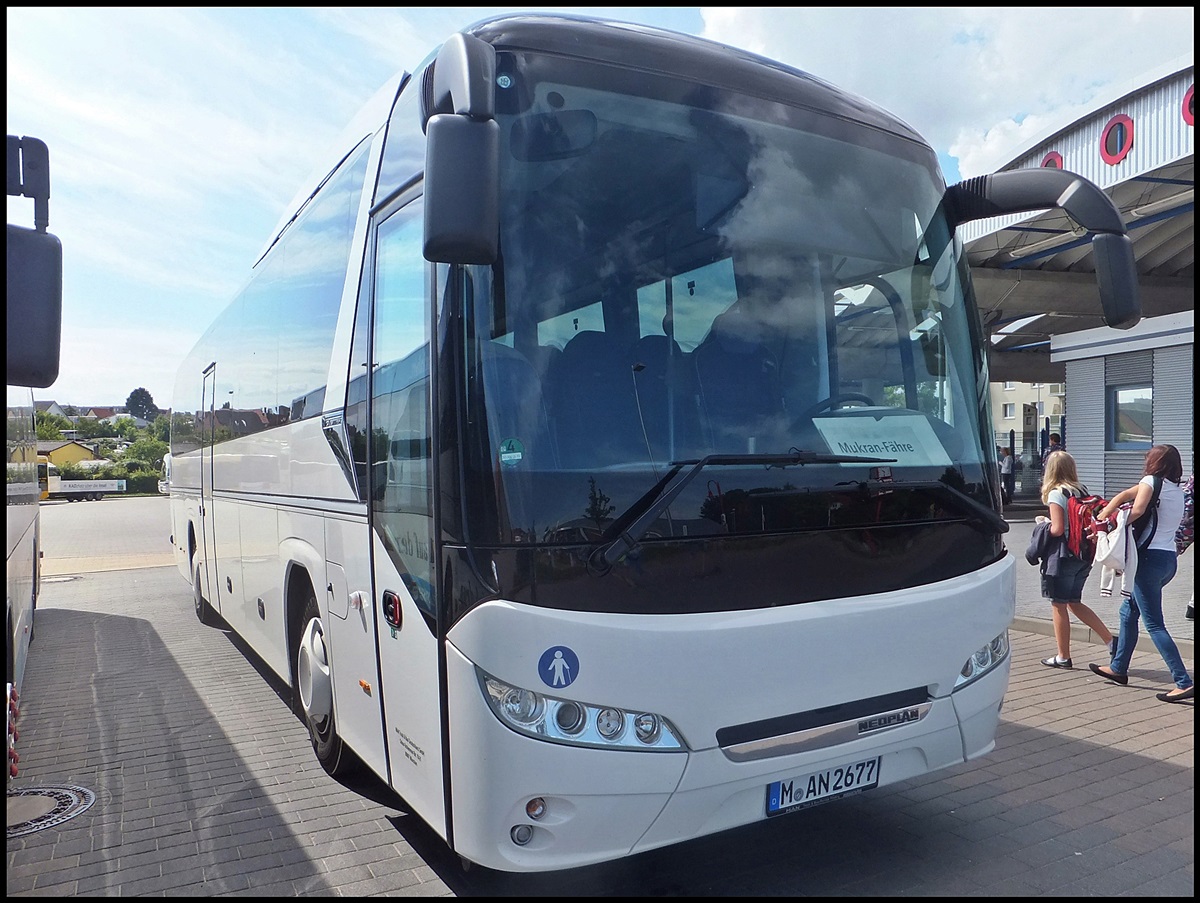 Neoplan Jetliner aus M�nchen zum Test bei der RPNV in Bergen.