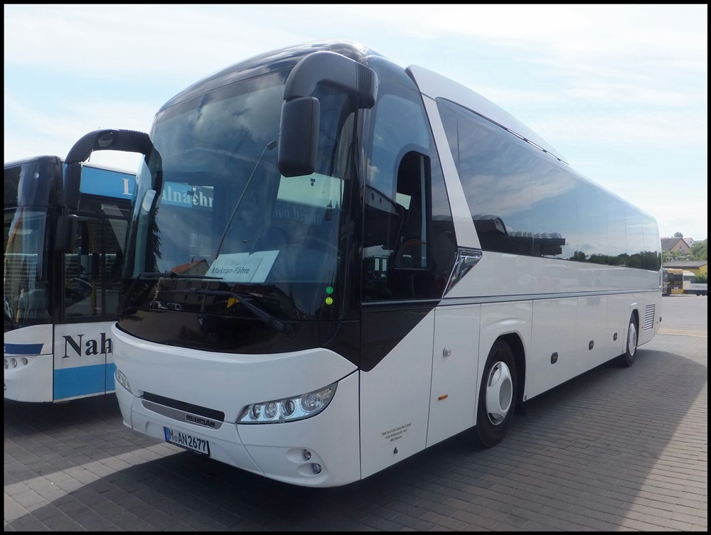 Neoplan Jetliner aus M�nchen zum Test bei der RPNV in Bergen.