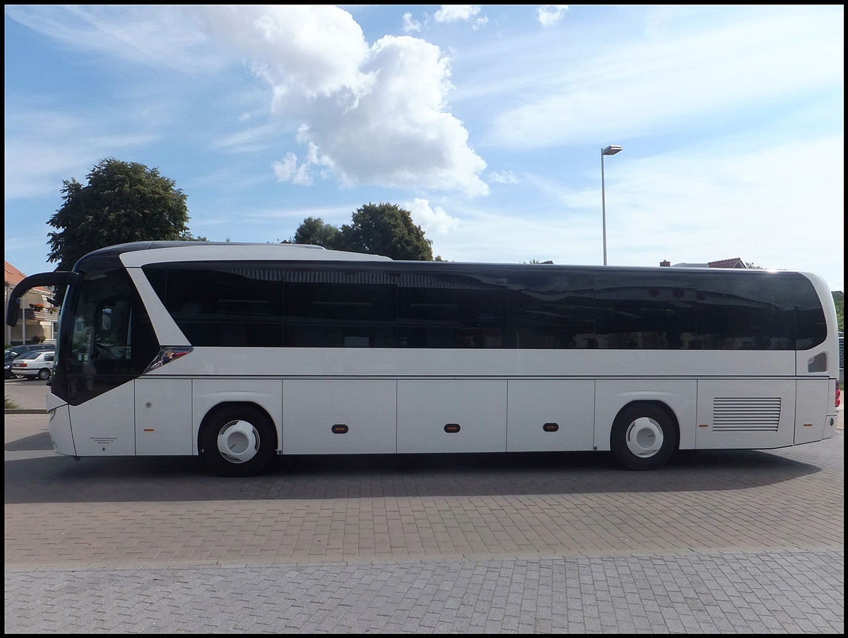 Neoplan Jetliner aus M�nchen zum Test bei der RPNV in Bergen.