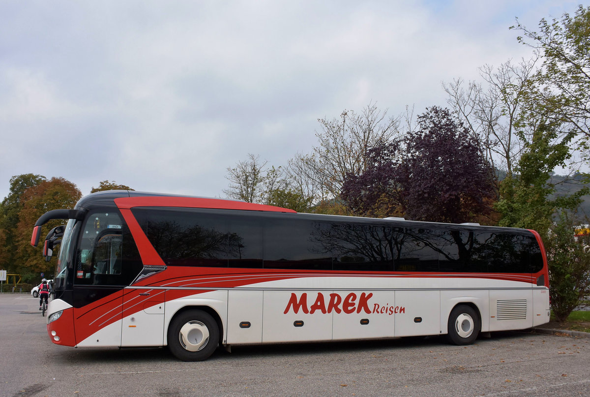 Neoplan Jetliner von Marek Reisen aus �sterreich 09/2018 in Krems.
