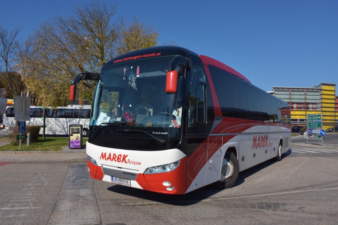Neoplan Jetliner von MAREK Reisen aus �sterreich 09/2017 in Krems.