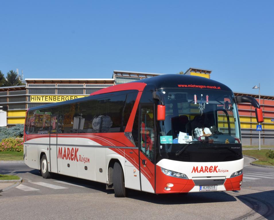 Neoplan Jetliner von MAREK Reisen aus �sterreich 09/2017 in Krems.