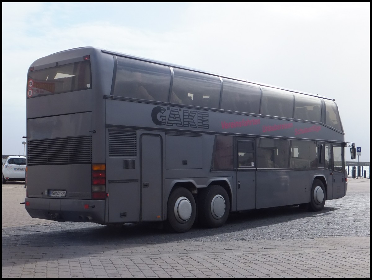 Neoplan Skyliner von Ostseeperle aus Deutschland in Sassnitz.